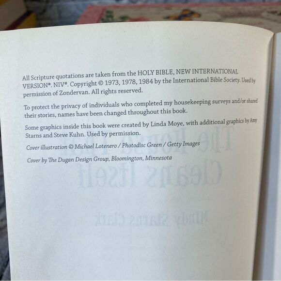 The House That Cleans Itself by Mindy Starns Clark Paperback June 1 2007 - Picture 3 of 9